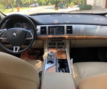 Jaguar XF Premium Luxury 2014 - Bán xe Jaguar XF Premium Luxury đời 2014, màu đen, nhập khẩu nguyên chiếc đẹp như mới