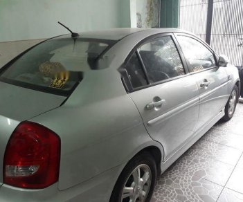 Hyundai Verna 2010 - Cần bán Hyundai Verna 2010, màu bạc, nhập khẩu nguyên chiếc số tự động, giá chỉ 270 triệu