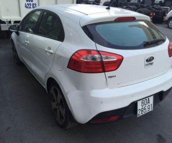 Kia Rio 2012 - Cần bán gấp Kia Rio sản xuất 2012, màu trắng chính chủ giá cạnh tranh