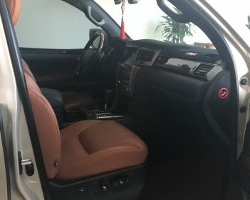 Lexus LX   5.7 AT  2015 - Cần bán lại xe Lexus LX 5.7 AT sản xuất năm 2015, màu vàng, xe nhập