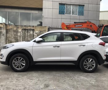 Hyundai Tucson   2018 - Bán Hyundai Tucson đời 2018 màu trắng, giá 760 triệu