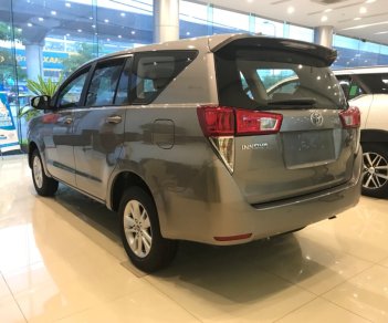 Toyota Innova 2.0E 2018 - Toyota Innova 2.0E 2018 - Đồng ánh kim - Hỗ trợ trả góp 90%, bảo hành chính hãng 3 năm/ Hotline: 0898.16.8118