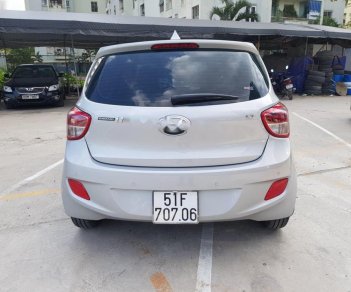 Hyundai Grand i10 1.2 AT 2016 - Bán Hyundai Grand i10 1.2 AT sản xuất năm 2016, màu bạc, xe nhập