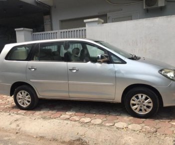 Toyota Innova G 2010 - Bán Toyota Innova G 2010, màu bạc số sàn