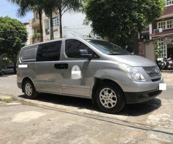 Hyundai Starex   2012 - Cần bán gấp Hyundai Starex năm sản xuất 2012, màu bạc, nhập khẩu nguyên chiếc 