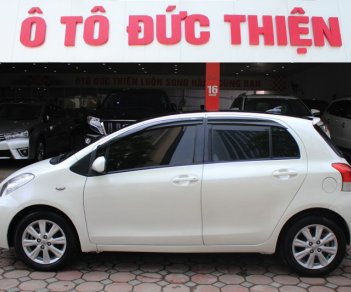 Toyota Yaris 1.3 AT 2009 - Cần bán Toyota Yaris 1.3 AT sản xuất năm 2009, màu trắng, nhập khẩu chính chủ