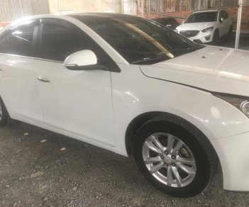 Chevrolet Cruze LT 2017 - Cần bán xe Chevrolet Cruze LT đời 2017, màu trắng