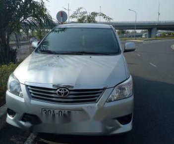 Toyota Innova 2013 - Cần bán Toyota Innova sản xuất 2013, màu bạc ít sử dụng