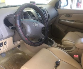 Toyota Fortuner 2010 - Bán Toyota Fortuner đời 2010, màu bạc