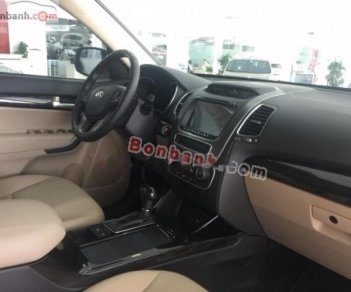 Kia Sorento   2017 - Bán Kia Sorento 2017, màu trắng số tự động, 920tr