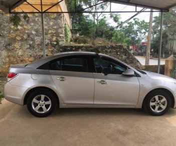 Chevrolet Cruze 2011 - Bán Chevrolet Cruze 2011, màu bạc  