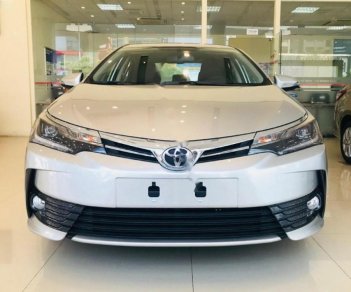 Toyota Corolla altis 2.0V AT Luxury  2017 - Cần bán xe Toyota Corolla Altis 2.0V AT Luxury đời 2017, màu bạc, giá tốt