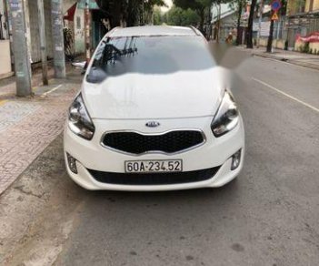 Kia Rondo 2015 - Cần bán gấp Kia Rondo sản xuất 2015, màu trắng giá cạnh tranh