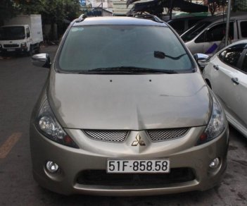 Mitsubishi Grandis 2006 - Cần bán xe Mitsubishi Grandis sản xuất 2006, màu vàng, nhập khẩu