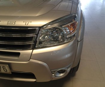 Ford Everest 2012 - Bán xe Everest số sàn, máy dầu, đời 2012 đăng ký 2013