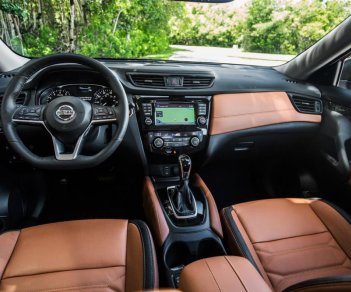 Nissan X trail 2.0 SL 2WD 2018 - Bán xe Nissan X trail 2.0 SL 2WD sản xuất 2018, màu vàng cam, giao xe tháng 8 /2018. Liên hệ ngay