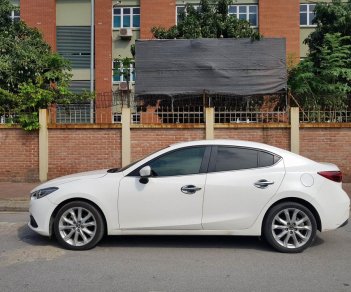 Mazda 3 2.0 2015 - Cần bán Mazda 3 2.0 đời 2015, màu trắng biển HN