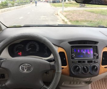 Toyota Innova 2011 - Cần bán Toyota Innova đời 2011, màu bạc