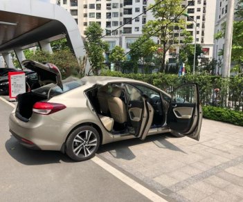 Kia Cerato   2018 - Bán Kia Cerato sản xuất 2018, màu vàng giá cạnh tranh