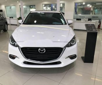 Mazda 3 Facelift 2018 - Bán xe Mazda 3 Facelift năm sản xuất 2018, màu trắng, giá tốt