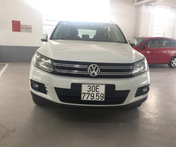 Volkswagen Tiguan 2.0 turbo 2016 - Bán xe lướt công ty, Volkswagen Tiguan đời 2016 màu trắng, giá 1 tỷ 200 triệu, xe nhập