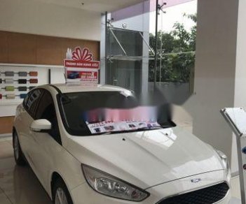 Ford Focus 1.5 Ecoboost  2018 - Bán xe Ford Focus 1.5 Ecoboost đời 2018, màu trắng, giá tốt