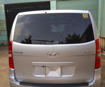 Hyundai Starex 2010 - Cần bán Hyunda Starex sản xuất 2010, màu bạc, nhập khẩu