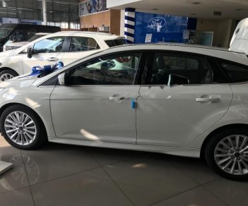 Ford Focus Sport 1.5L 2018 - Bán Ford Focus Sport 1.5L sản xuất năm 2018, màu trắng 