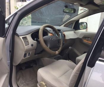 Toyota Innova 2010 - Bán Toyota Innova đời 2010, màu bạc, 425 triệu