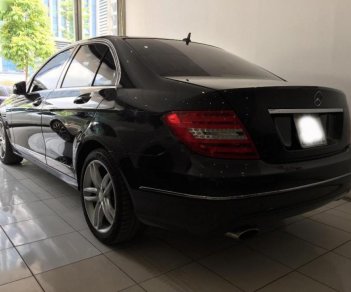 Mercedes-Benz C class C200 2014 - Cần bán gấp Mercedes C200 đời 2014, màu đen số tự động, giá 960tr