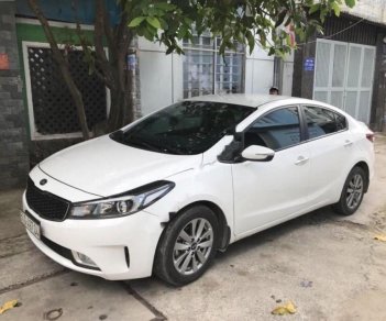 Kia Cerato 1.6 MT 2017 - Cần bán Kia Cerato 1.6 MT sản xuất năm 2017, màu trắng  