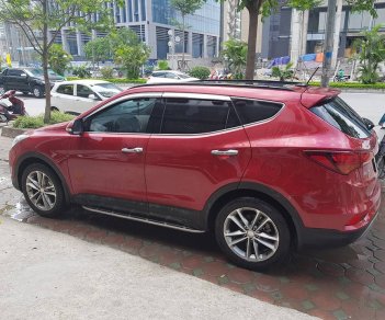 Hyundai Santa Fe 2.2L 4WD 2017 - Bán Hyundai Santa Fe 2.2L 4WD sản xuất 2017, màu đỏ, biển TP, odo 1vạn km