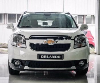 Chevrolet Orlando LT 1.8 2018 - Cần bán Chevrolet Orlando LT 1.8 đời 2018, màu trắng