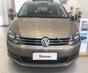 Volkswagen Sharan 2.0 TSI 2018 - Cần bán Volkswagen Sharan 2.0 TSI đời 2018, màu vàng, xe nhập