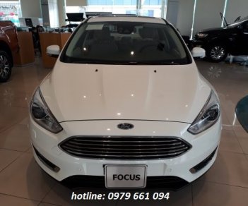 Ford Focus Titanium 2018 - Bán ô tô Ford Focus Titanium 2018, màu trắng