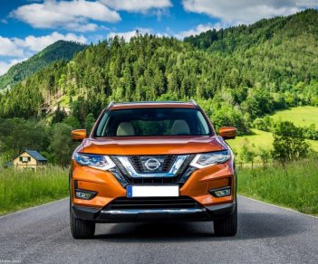 Nissan X trail 2.5 SV 4WD  2018 - Bán Nissan X trail 2.5 SV 4WD năm sản xuất 2018, màu vàng, giao xe sớm nhất miền Bắc