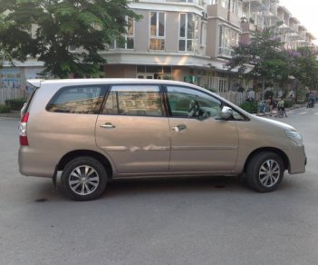 Toyota Innova 2.0E 2015 - Bán Toyota Innova 2.0E năm sản xuất 2015 chính chủ