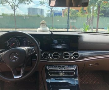 Mercedes-Benz E class E250 2017 - Bán lại xe Mercedes E250 năm 2017, màu đen