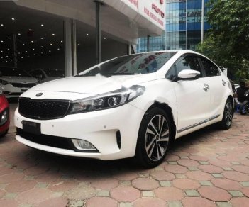 Kia Cerato Signature 1.6 AT 2017 - Bán xe Kia Cerato Signature 1.6 AT 2017, màu trắng giá cạnh tranh