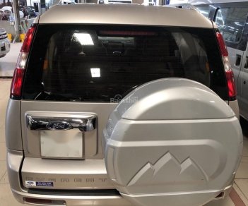 Ford Everest MT 2012 - Cần bán xe Ford Everest năm sản xuất 2012, màu vàng cát