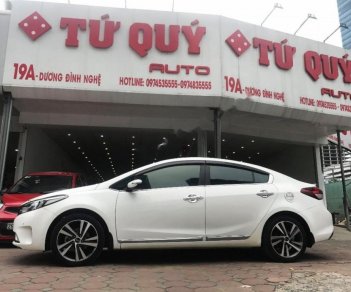 Kia Cerato Signature 1.6 AT 2017 - Bán xe Kia Cerato Signature 1.6 AT 2017, màu trắng giá cạnh tranh