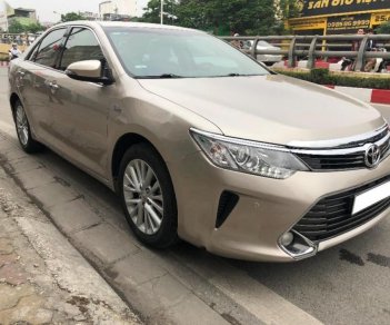 Toyota Camry 2.5G 2016 - Bán Toyota Camry 2.5G sản xuất năm 2016, màu vàng