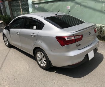 Kia Rio 1.4MT 2017 - Cần bán xe Kia Rio 2017 số sàn, màu xám bạc