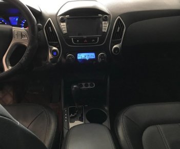 Hyundai Tucson 2011 - Cần bán gấp Hyundai Tucson sản xuất 2011, màu đen, nhập khẩu