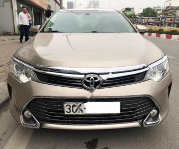 Toyota Camry 2.5G 2016 - Bán Toyota Camry 2.5G sản xuất năm 2016, màu vàng