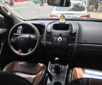 Ford Ranger XLS 2015 - Bán Ford Ranger số sàn. Đăng ký tháng 5/2018, chính hãng