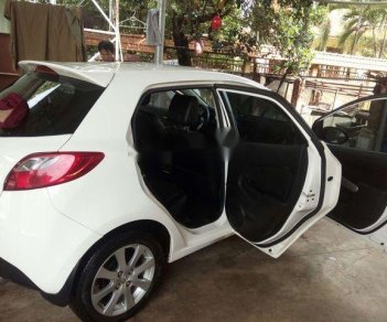 Mazda 2 2015 - Cần bán Mazda 2 sản xuất 2015, màu trắng, giá tốt