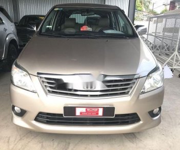 Toyota Innova E  2013 - Cần bán gấp Toyota Innova E đời 2013, 555 triệu