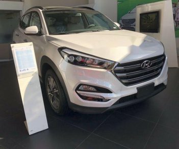 Hyundai Tucson 2018 - Bán ô tô Hyundai Tucson đời 2018, màu trắng, giá tốt