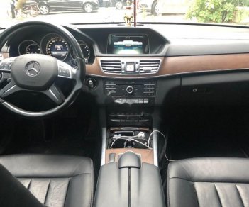 Mercedes-Benz E class E200 2015 - Cần bán Mercedes E200 đời 2015, màu trắng